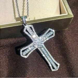 925 Silver Diamond Cross Pendant With Chain